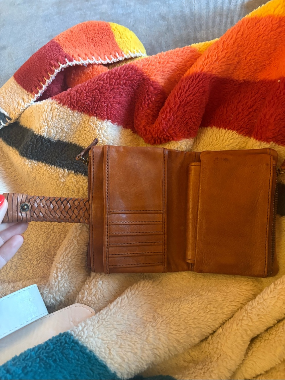 Vintage Woven-Tab Leather Wallet - Brown - Picture 3 of 5
